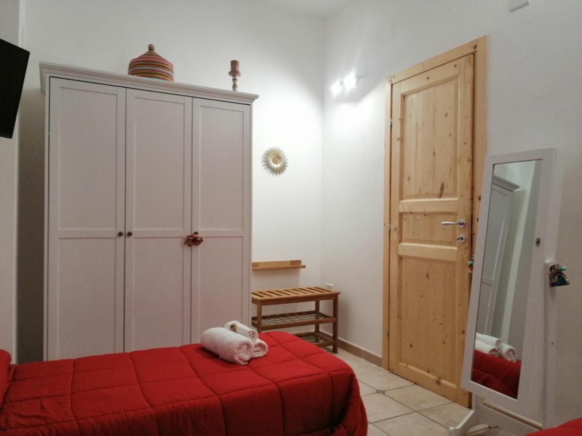 La Dimora Di Helios Apartment โนโต ภายนอก รูปภาพ
